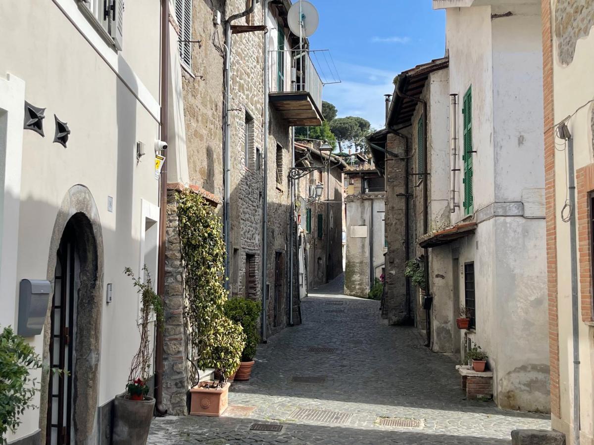 Luminoso Appartamento Sul Lago - Lake Court Anguillara Sabazia Bagian luar foto